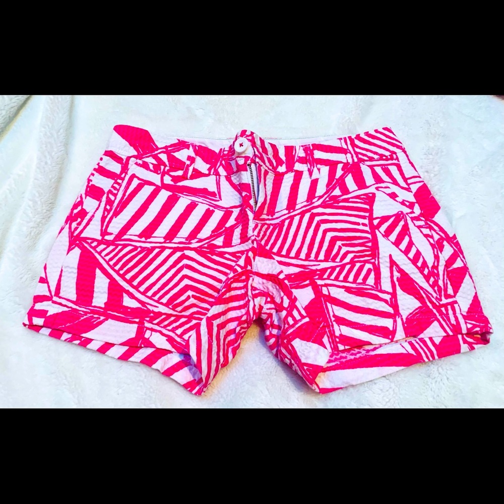 Sold EUC Lilly Pulitzer Callahan sz 6 shorts pink/white